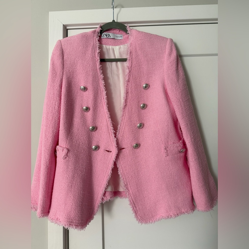 Zara tweed blazer pink with silver buttons. Newer worn!